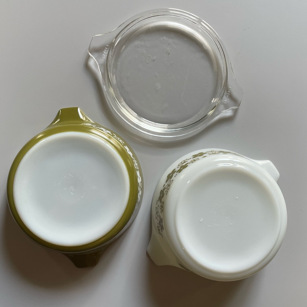 Bundle of 2. One has a lid. Vintage Pyrex Spring Blossom